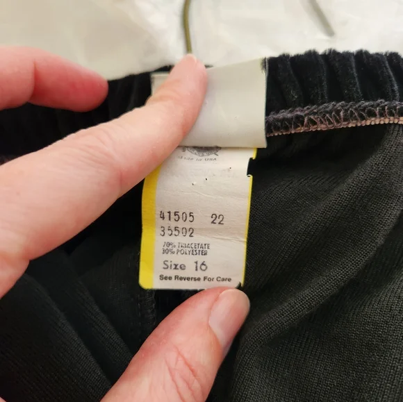 Vintage Black Velvet Pencil Skirt - Picture 9 of 13